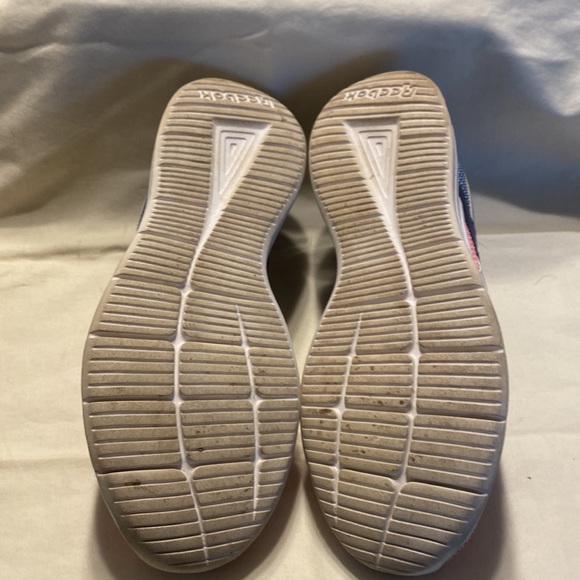 Size 9.5 Reebok Royal EC Ride - Picture 5 of 7